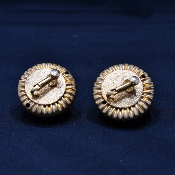 Vintage 1950s Vendome Gold Plated Dome Clip Earrings, Lightweight - Picture 8 of 10